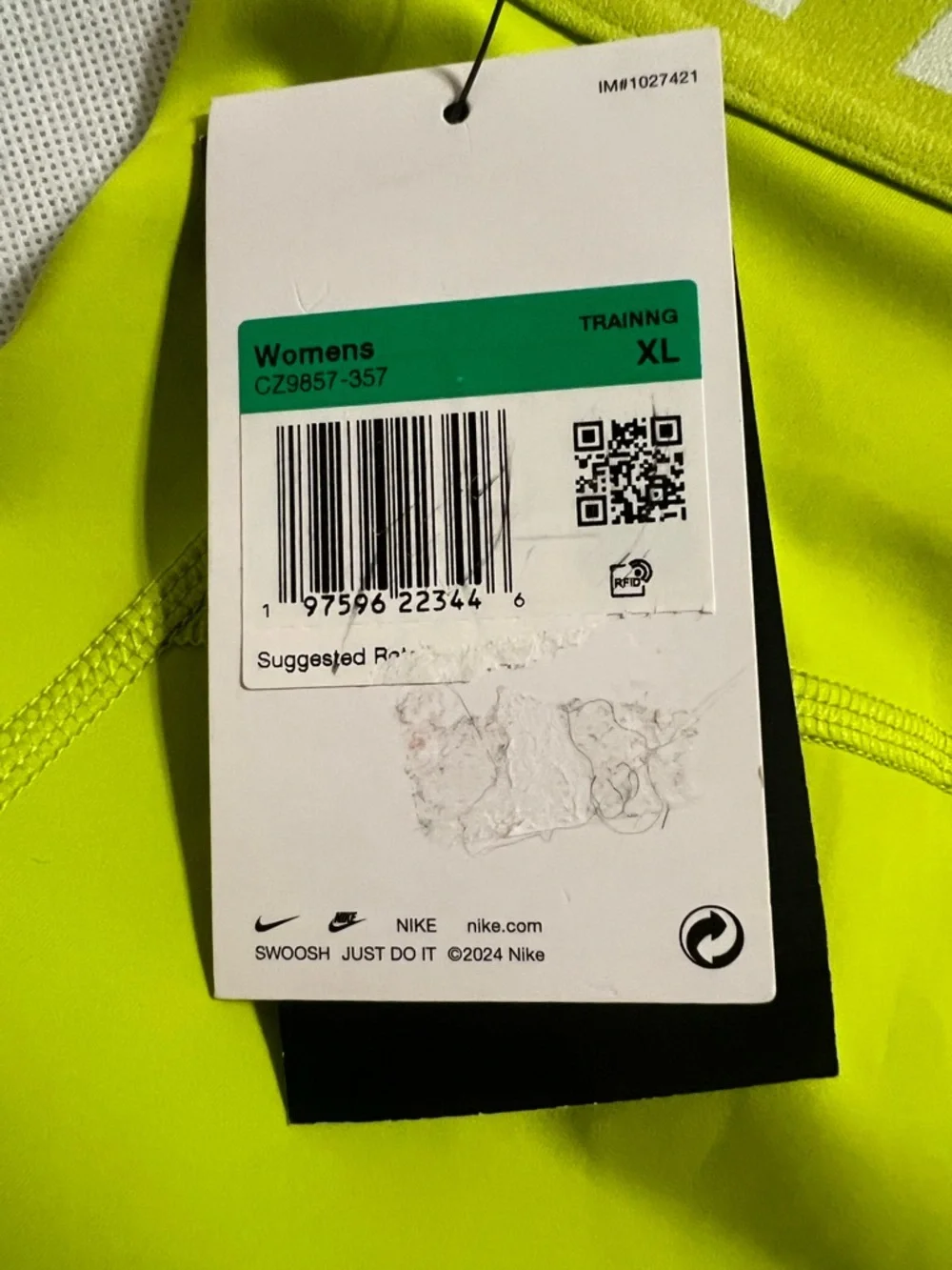 Nike Women’s Neon Yellow-Green 3" Pro Bike Shorts - Picture 2 of 6